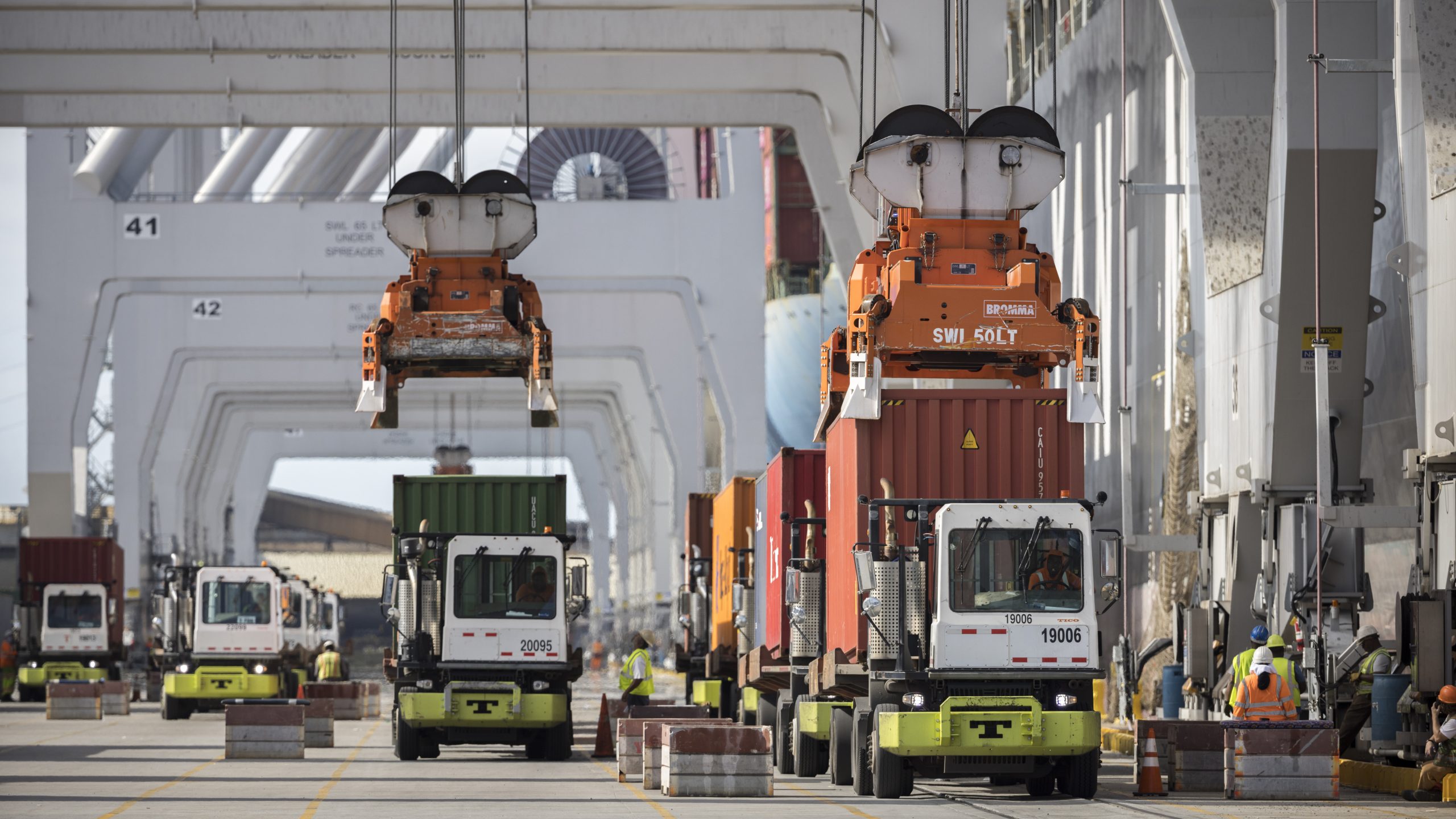 Port of Savannah handles 575,000 TEUs in August
